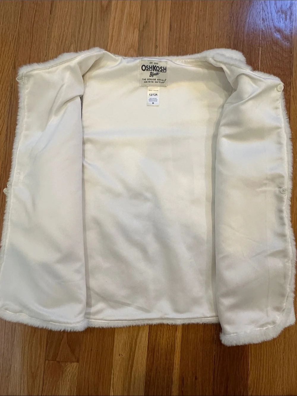 OshKosh B'gosh Cream Plush Faux-Fur Kids Vestu, size 12, NWOT